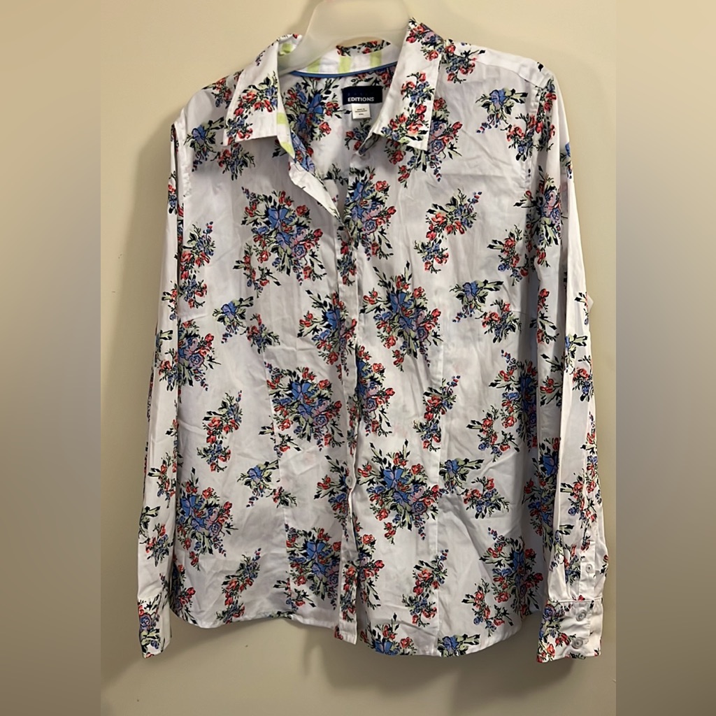 Floral Basic Editions Button Down Top